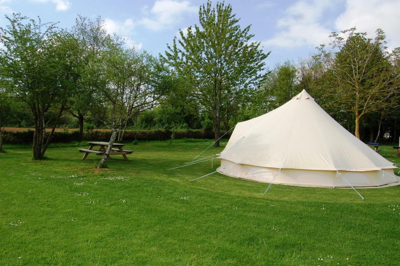 Camping La Foret De Tesse Εξωτερικό φωτογραφία